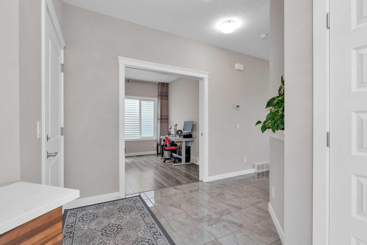 304 Corner Meadows Manor NE