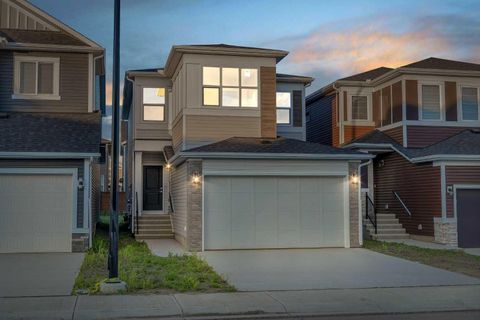 50 Setonstone Manor SE Calgary AB T3M 3G4