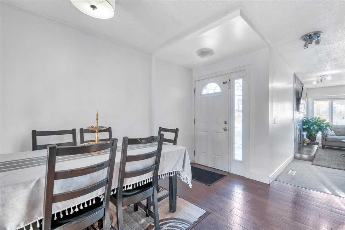 19 Castlepark Way NE