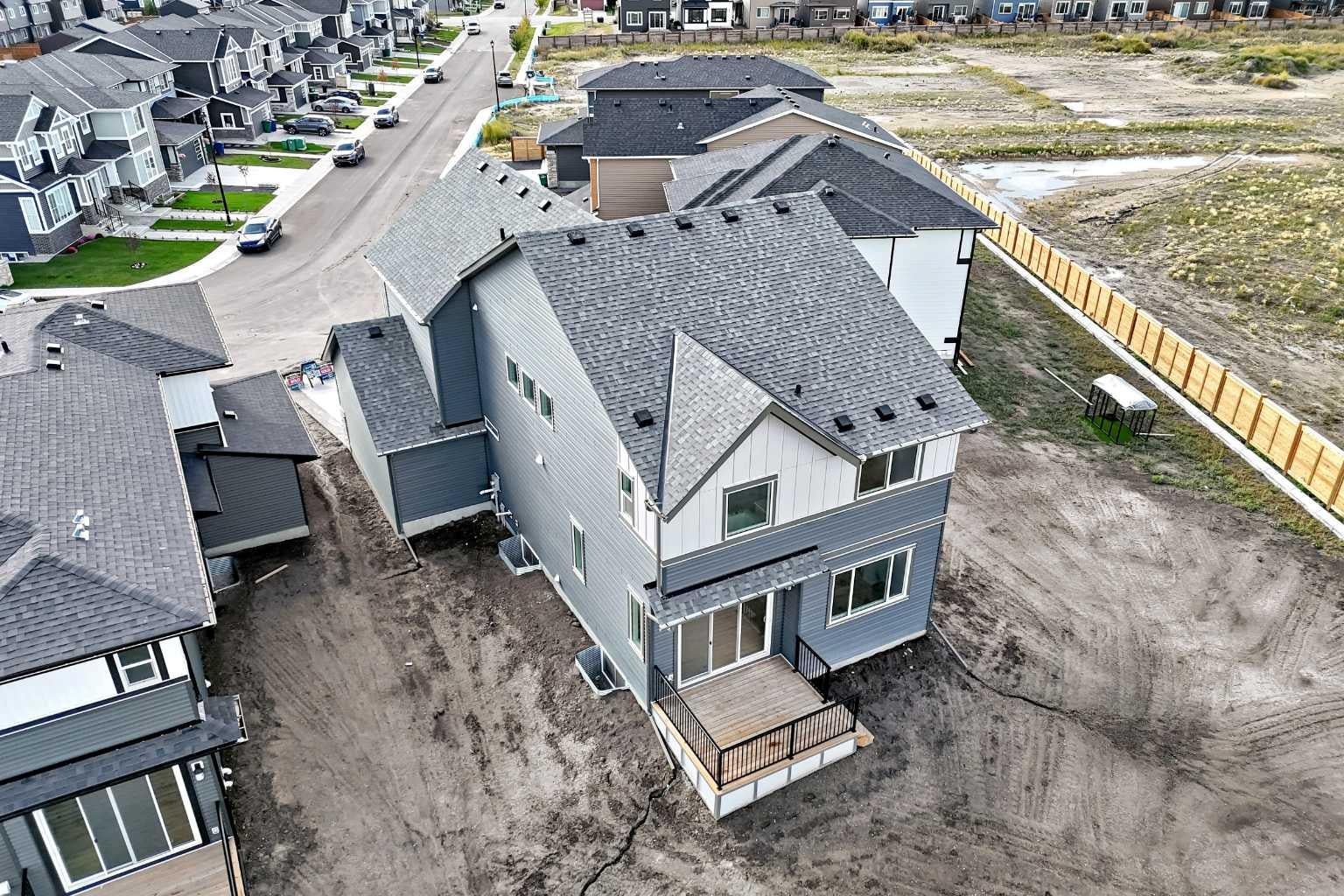 203 Langwell Common SE