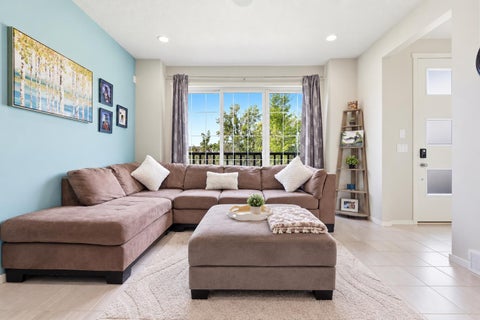 Photo of 611 Walden Drive SE, Calgary, AB T2X 0M7 (MLS # A2346998)