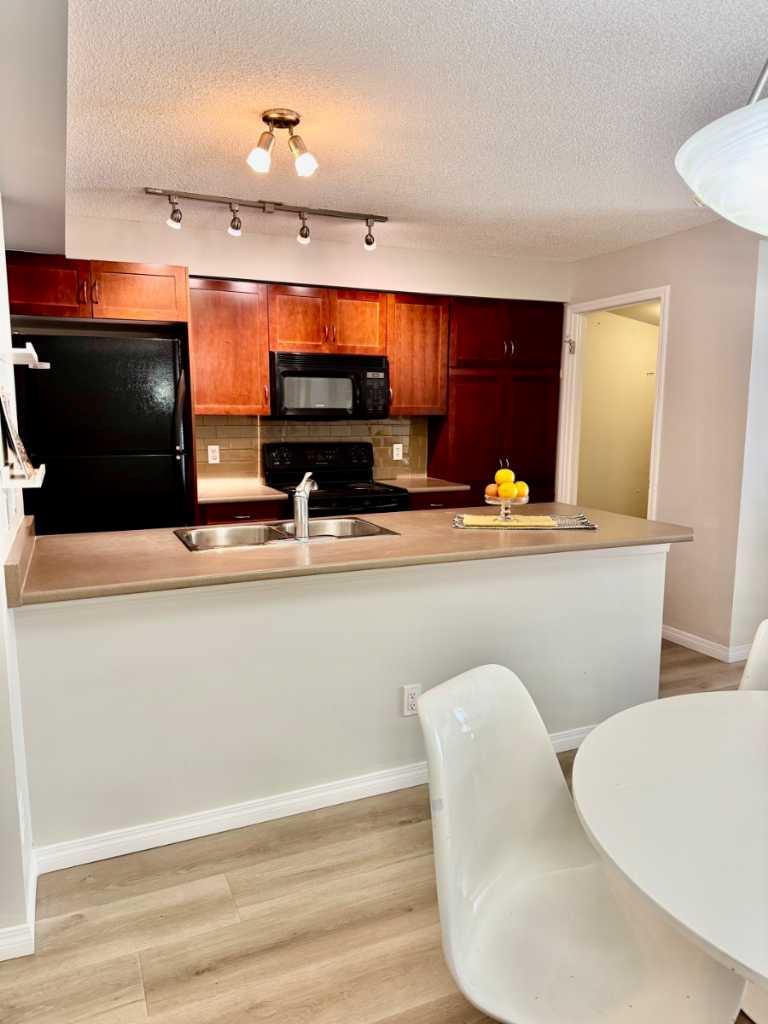 214 Mckenzie Towne Lane SE