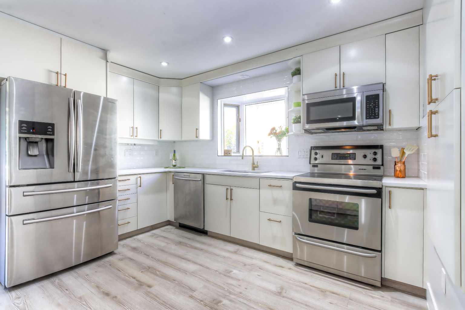 511 Cedarille Crescent SW