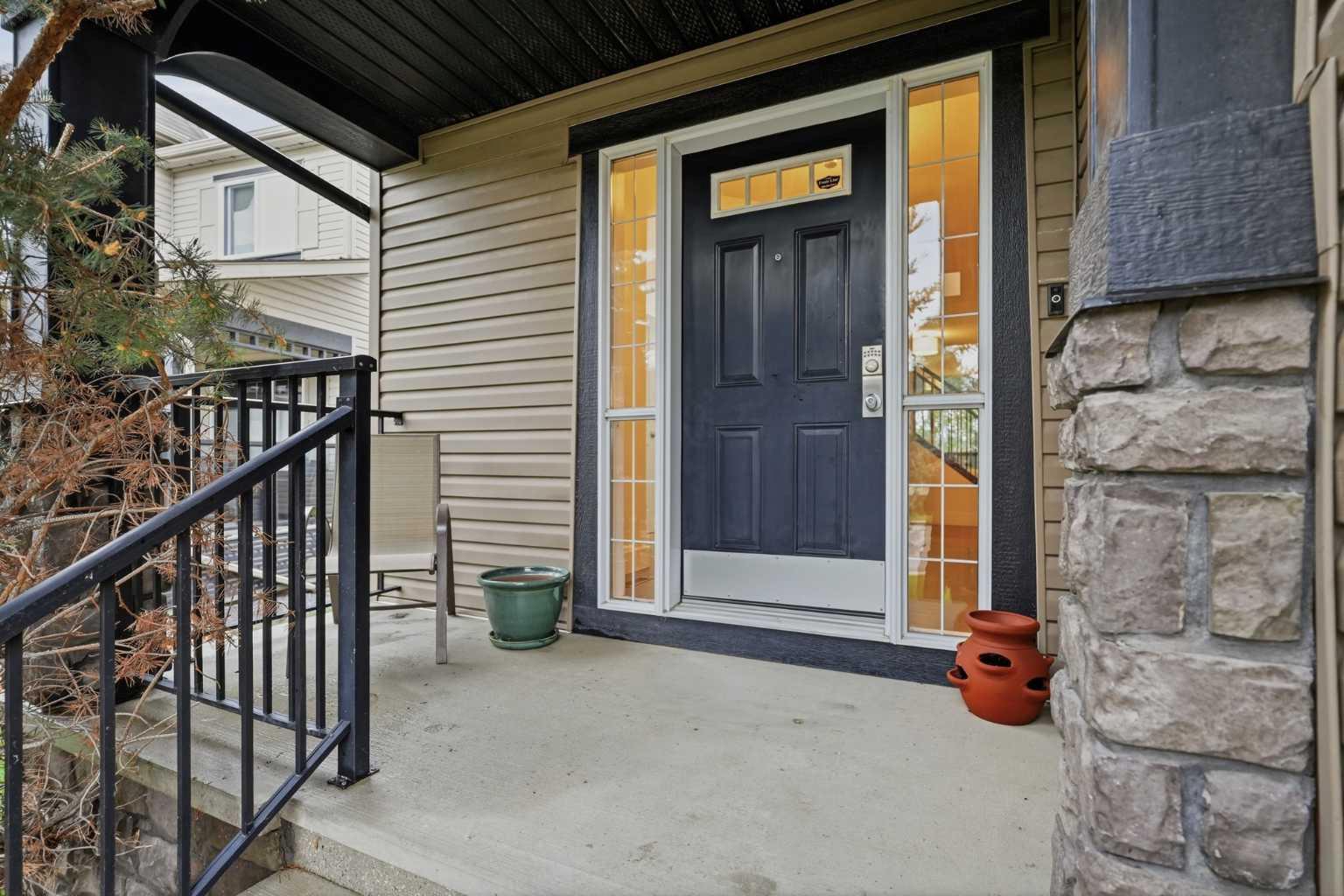 114 Cougarstone Crescent SW