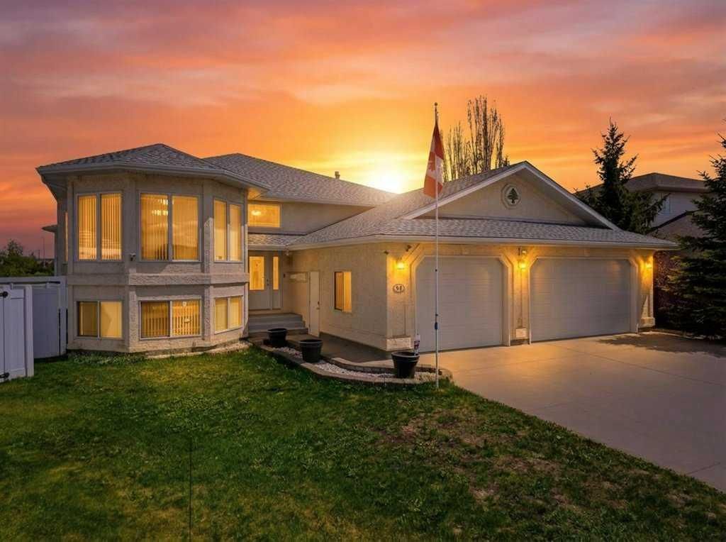 Photo of 54 Lord Close, Red Deer, AB T4R 2R8 (MLS # A2314580)