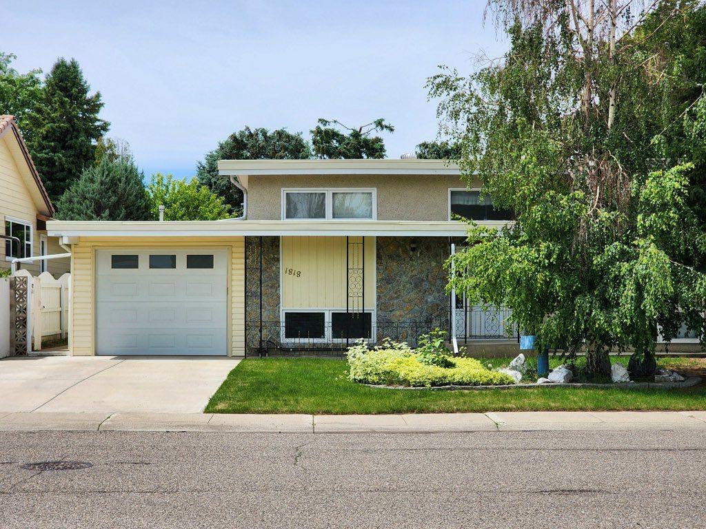 1818 Lakeside Road S