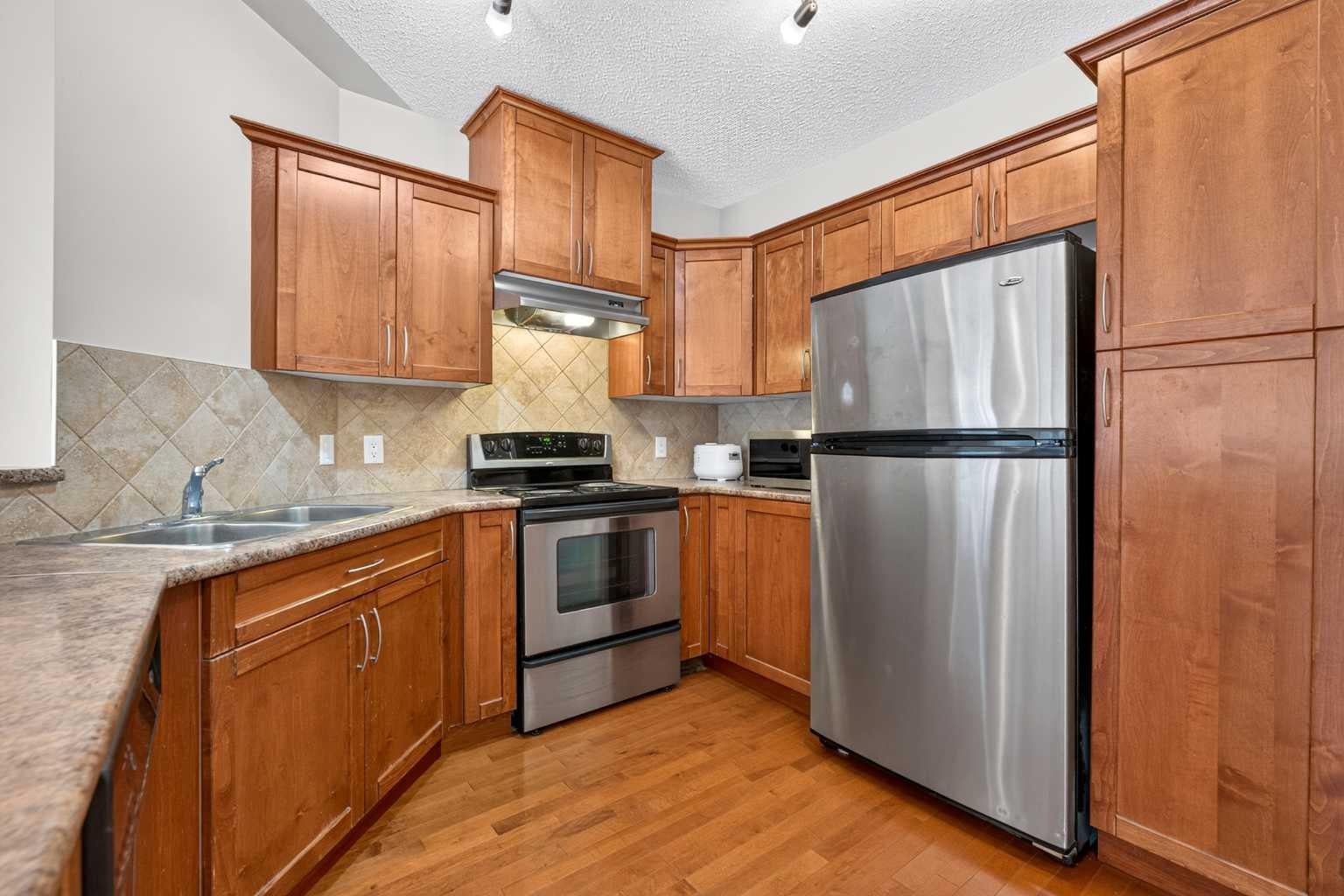 30 Discovery Ridge Close SW 305