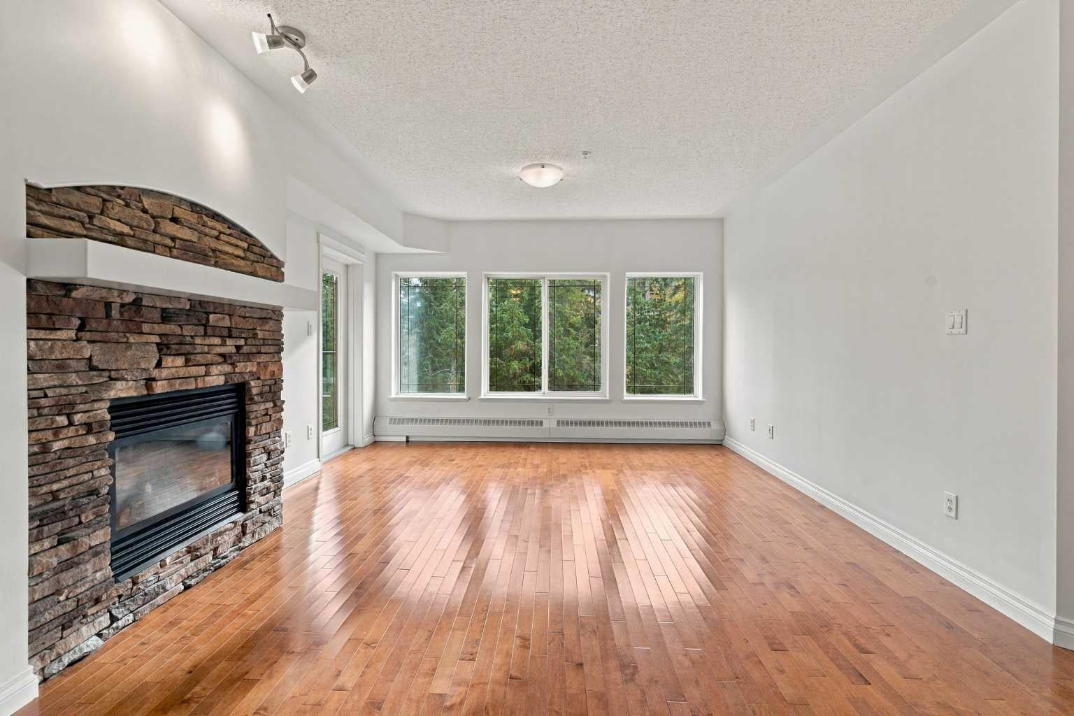 30 Discovery Ridge Close SW 305