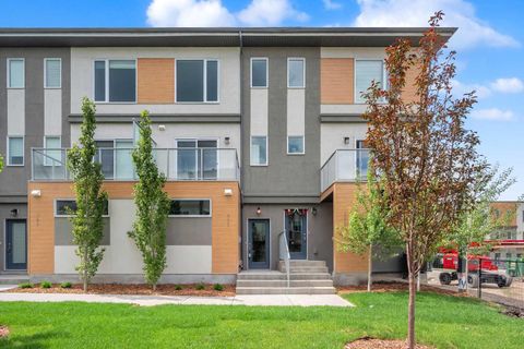 Photo of 305 Shawnee Square SW, Calgary, AB T2Y 0W4 (MLS # A2277723)