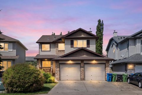 Photo of 2693 Coopers Circle SW, Airdrie, AB T4B 3B8 (MLS # A2317358)