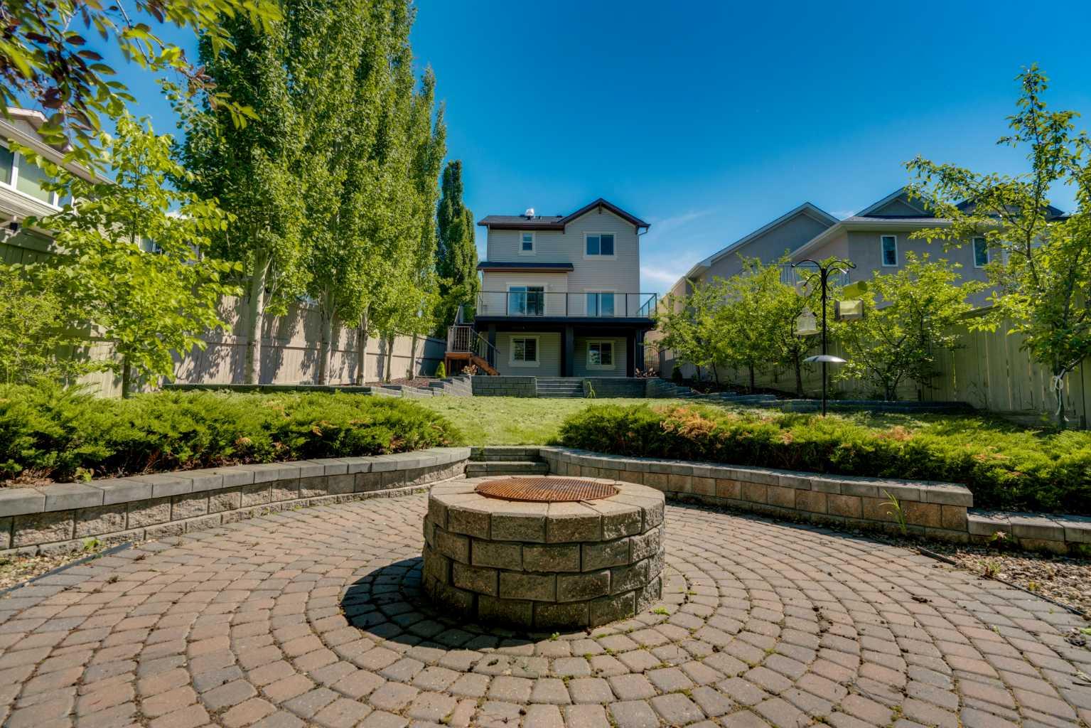 9 Cresthaven Way SW