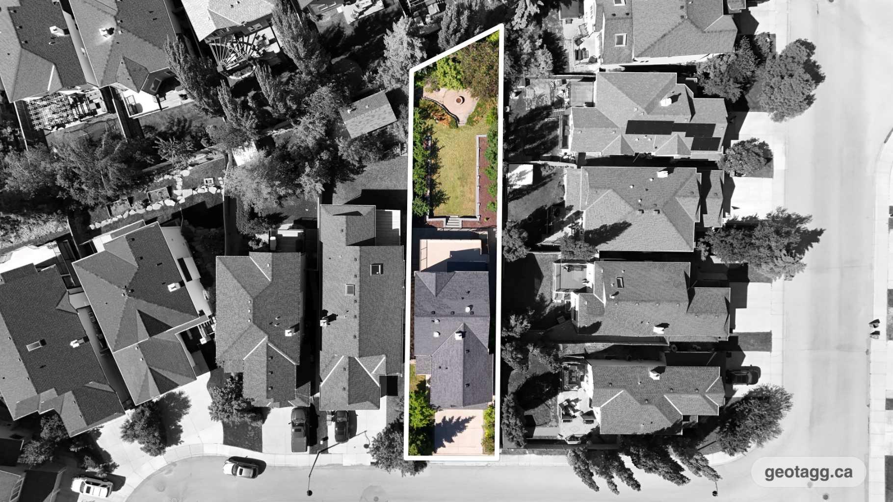 9 Cresthaven Way SW