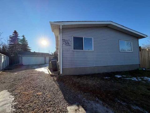 737 Spring Haven Court SE Airdrie AB T4A 1C3