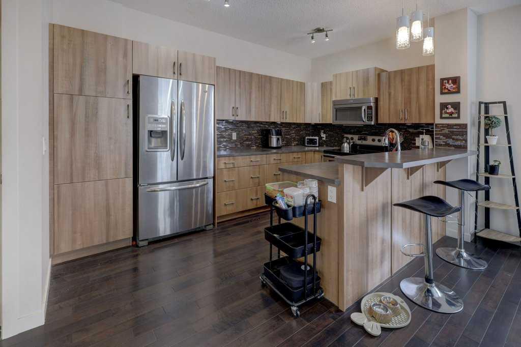 10 Auburn Bay Avenue SE 523