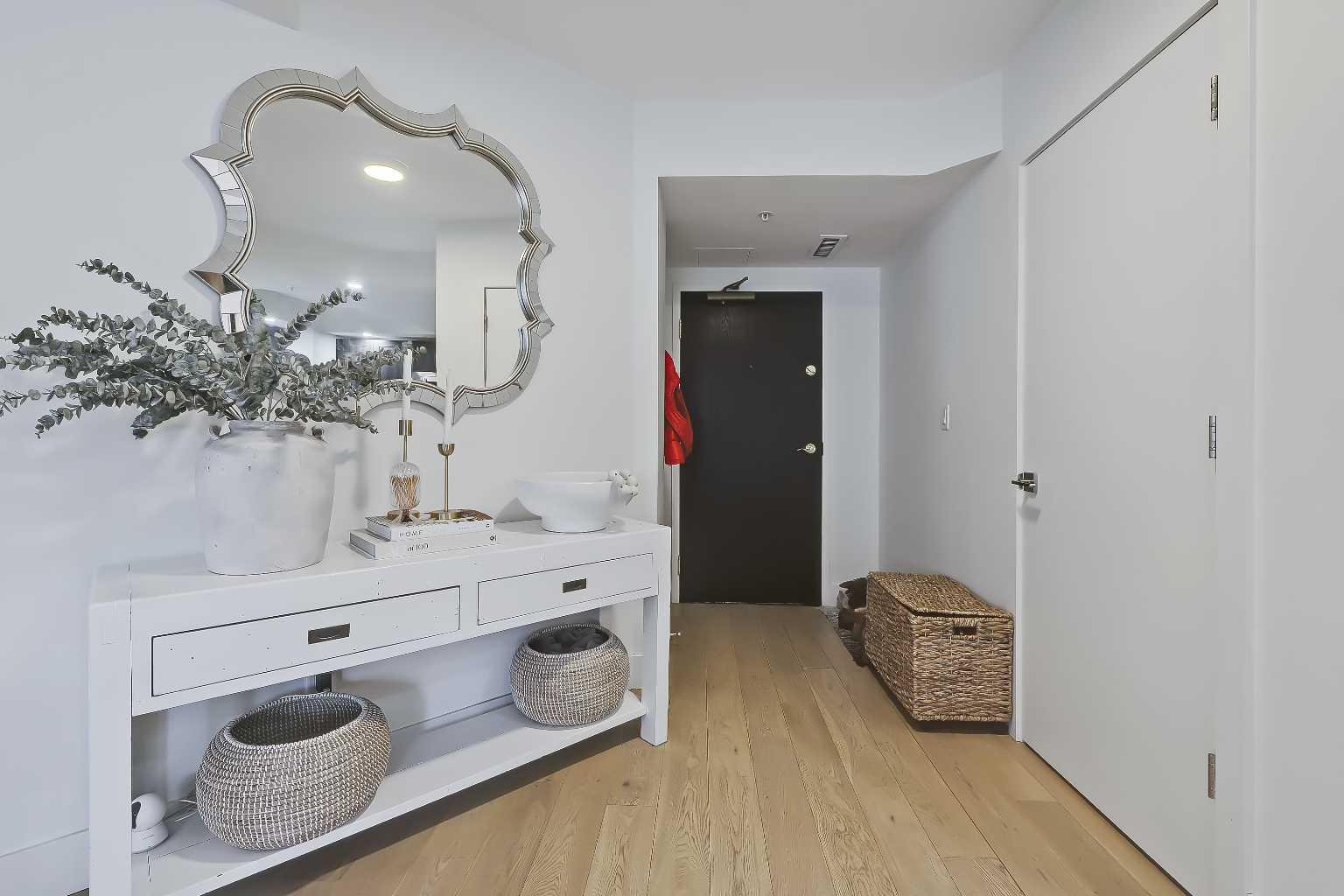 200 La Caille Place SW 902