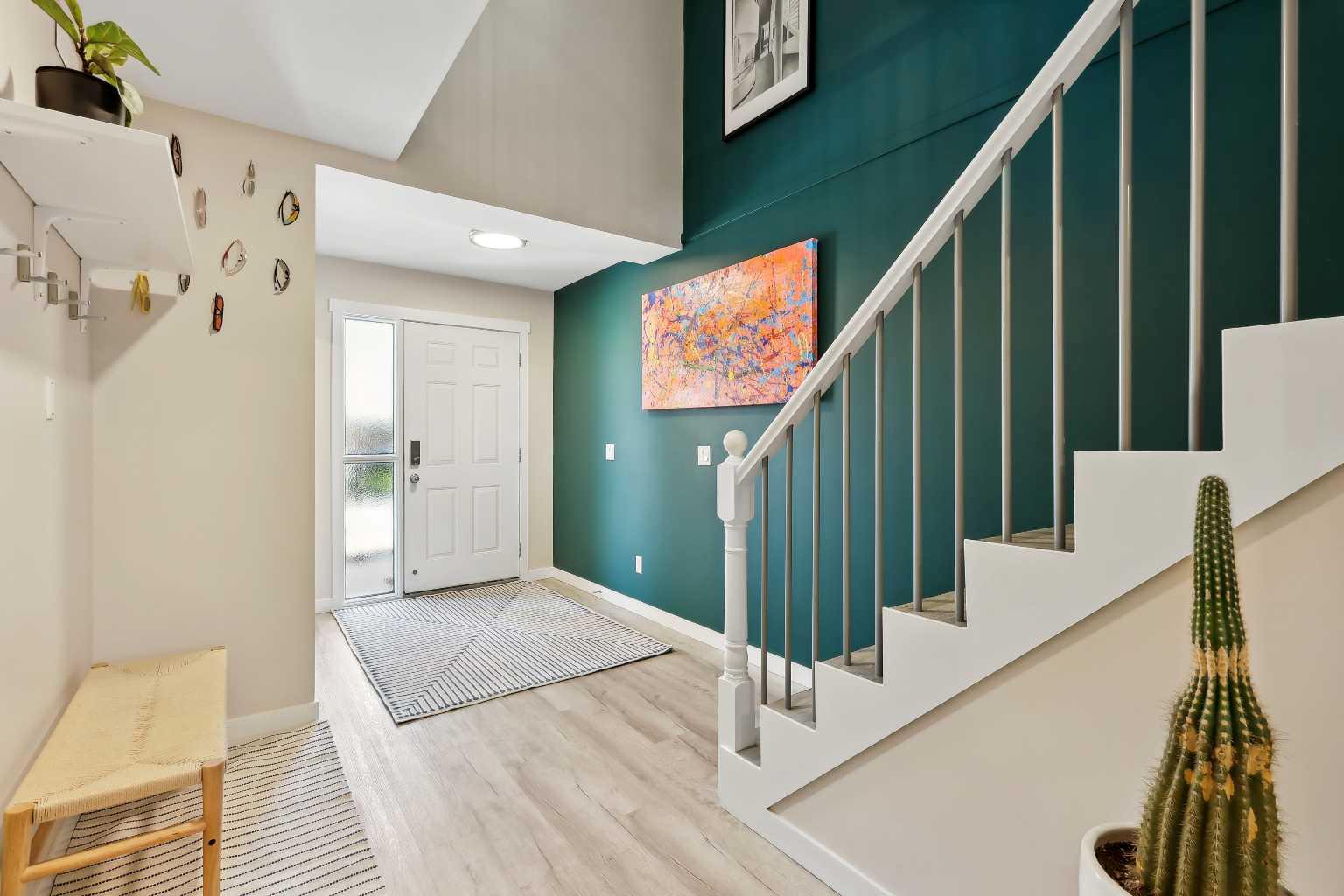 109 Coachway Lane SW