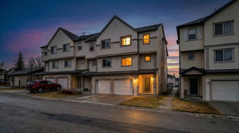 17 Copperfield Court SE Calgary AB T2Z 4Z3