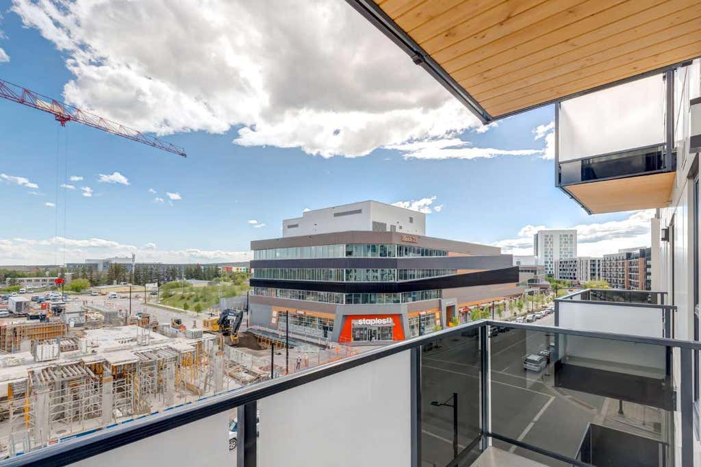 Photo of 3107 Warren Street NW #426, Calgary, AB T3B 0M2 (MLS # A2318758)