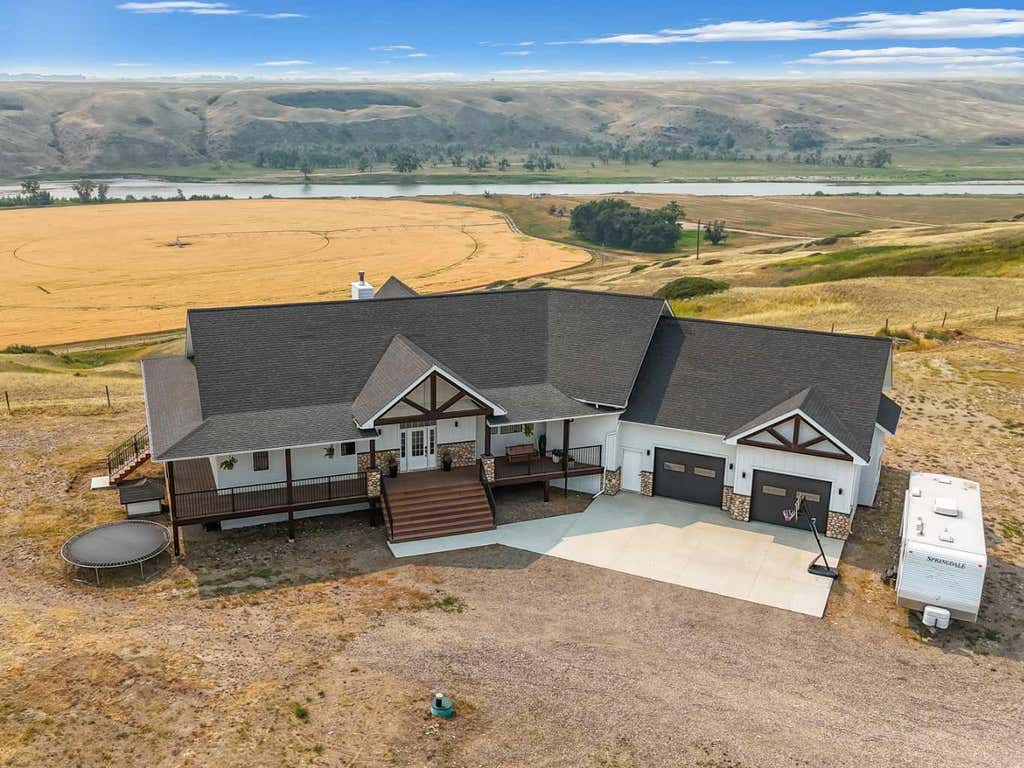 Photo of 173067 102 Township, Rural Taber, M.D. of, AB T1G 2C7 (MLS # A2336900)
