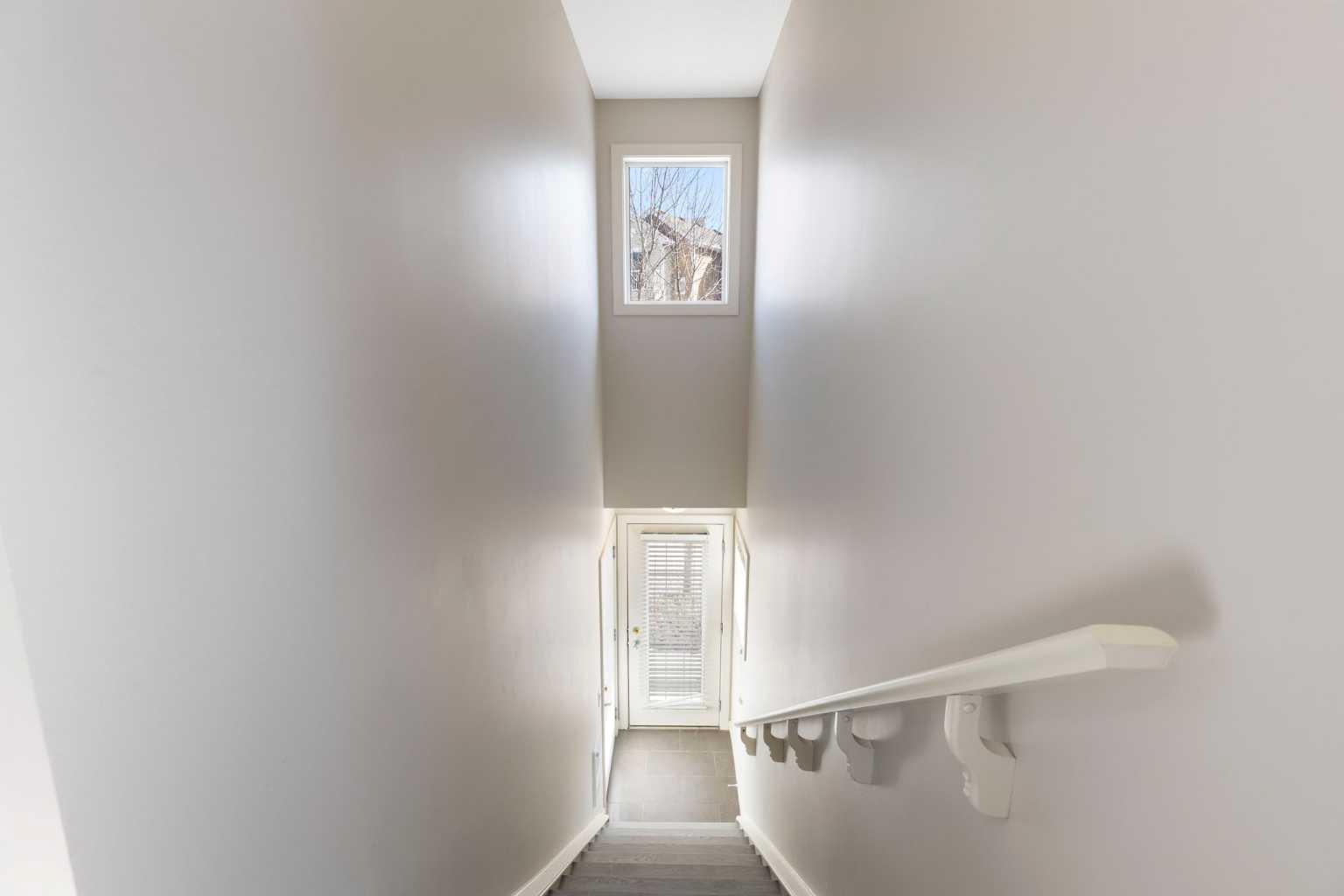 68 Chaparral Ridge Park SE