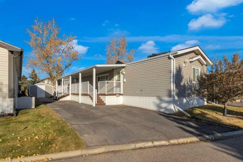 99 Arbour Lake Road NW 235 Calgary AB T3G 4E4