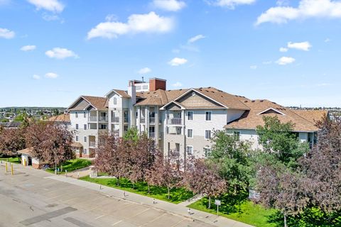 16 Country Village Bay NE 2205 Calgary AB T3K 5Y9