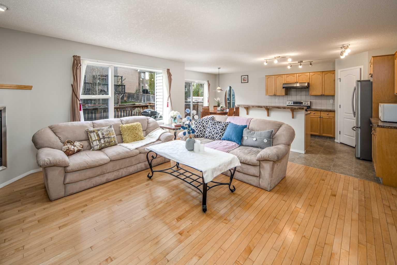 96 Panamount Manor NW