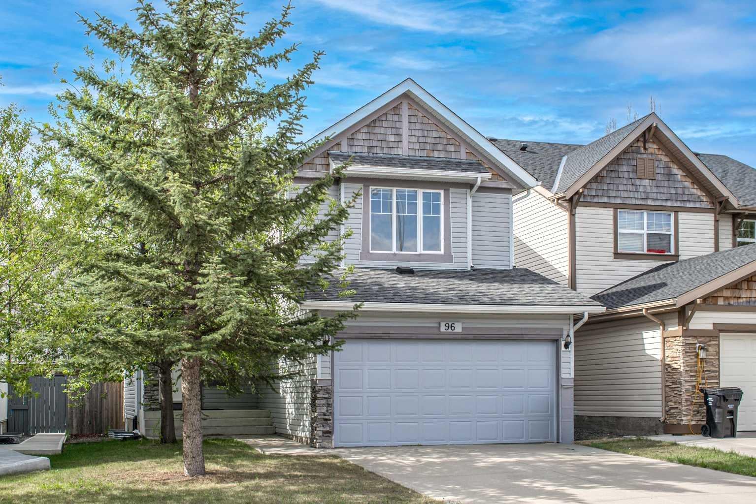 96 Panamount Manor NW