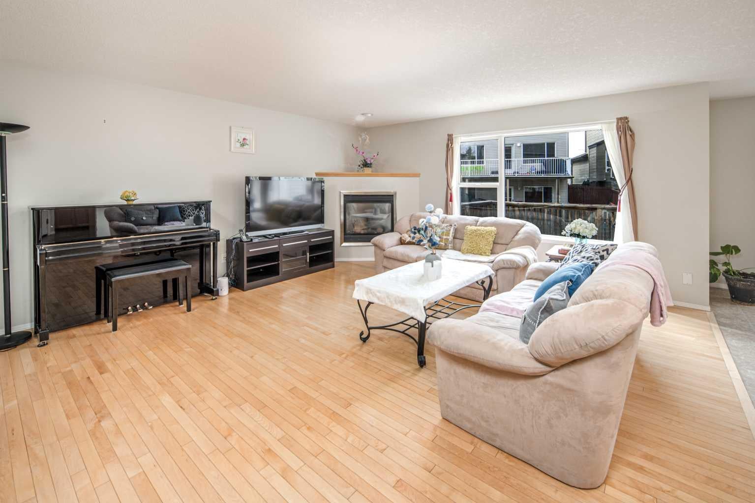 96 Panamount Manor NW