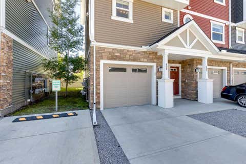 Photo of 1225 Kings Heights Way SE #606, Airdrie, AB T4A 0M4 (MLS # A2327210)