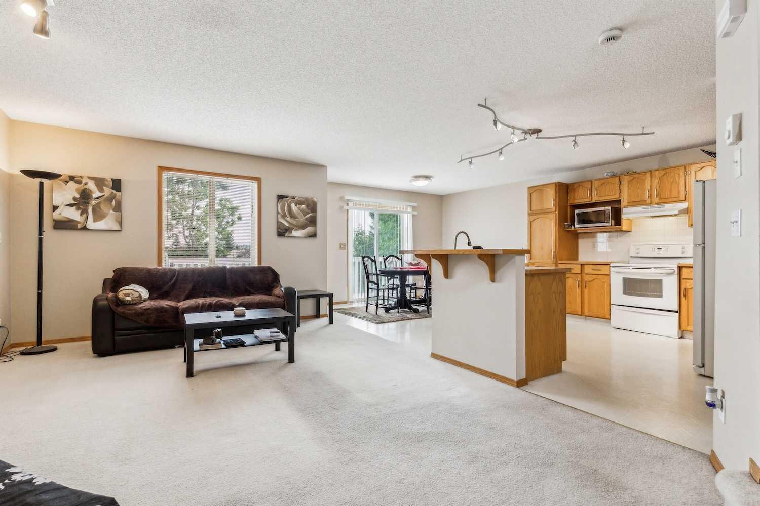 1210 Harvest Hills Drive NE