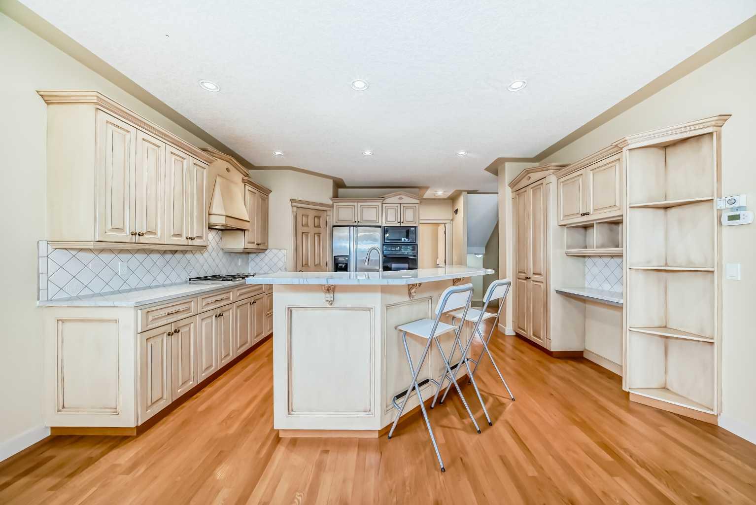 46 Valley Ponds Way NW