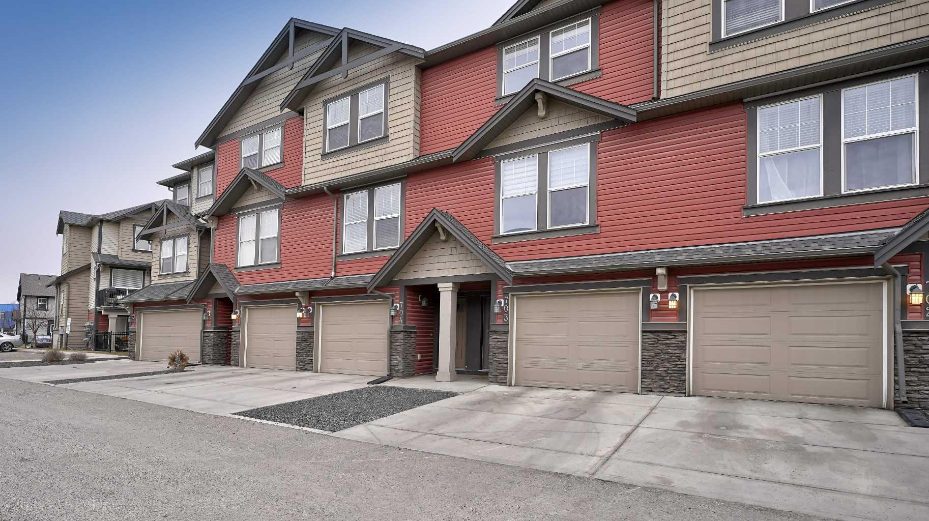 1086 Williamstown Boulevard NW 703