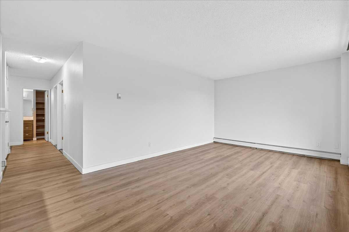 635 57 Avenue SW 302