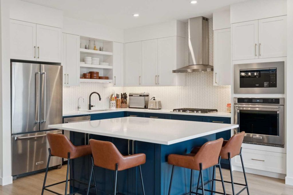 Photo of 195 Greenwich Drive NW, Calgary, AB T3B 6P1 (MLS # A2312266)