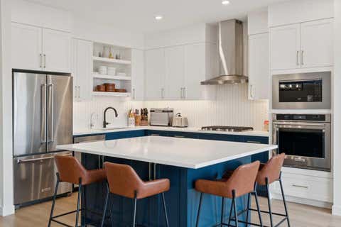 Photo of 195 Greenwich Drive NW, Calgary, AB T3B 6P1 (MLS # A2312266)