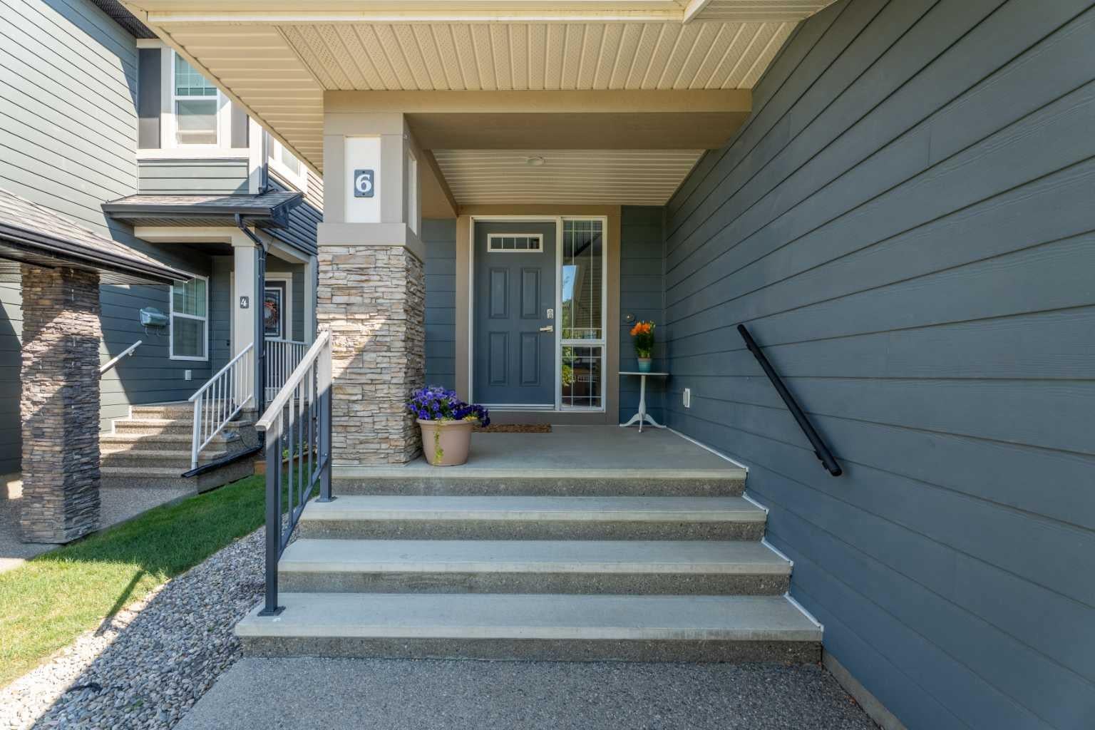 6 Storm Mountain Place
