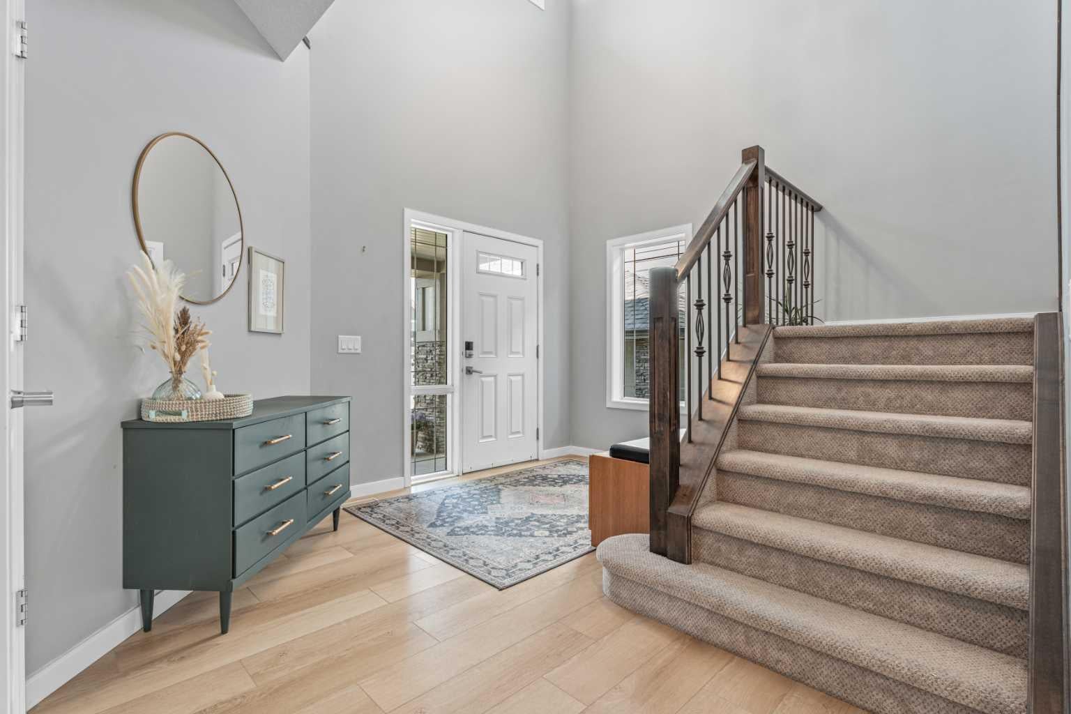 6 Storm Mountain Place