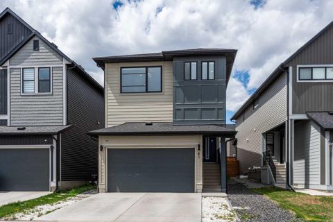 Photo of 41 Copperhead Road SE, Calgary, AB T2Z 5H1 (MLS # A2313858)