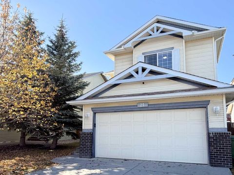 21 Panamount Hill NW Calgary AB T3K 5R8