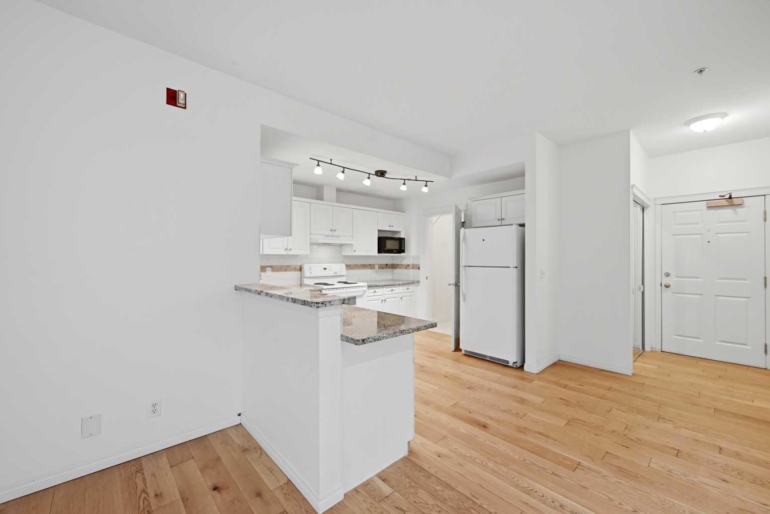 2134 Kensington Road NW 106