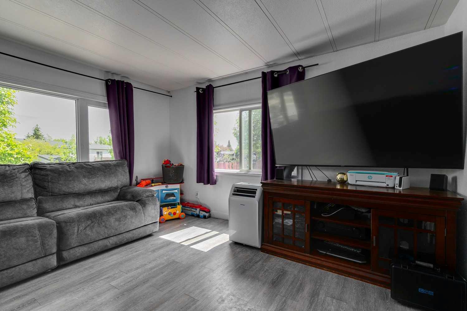 8 Spring Dale Court SE