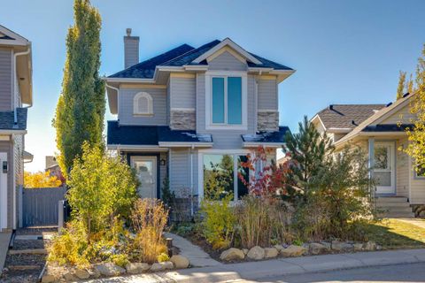 327 Covewood Park NE Calgary AB T3K 4X6