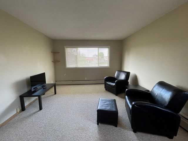 9515 88 Ave B6