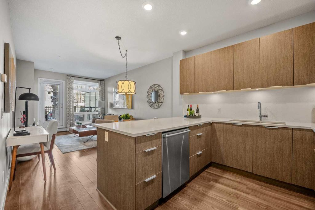 Photo of 823 5 Avenue NW #128, Calgary, AB T2N 0R5 (MLS # A2285941)