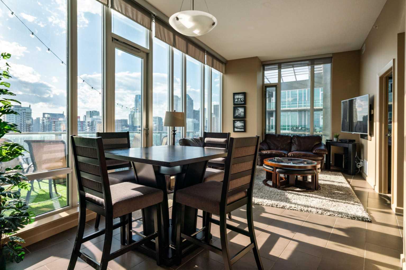 210 15 Avenue SE 2201