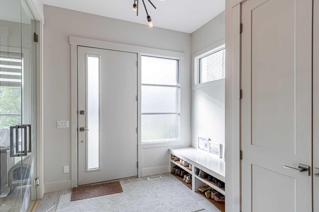 Photo of 1912 23 Avenue NW, Calgary, AB T2M 1V8 (MLS # A2347507)