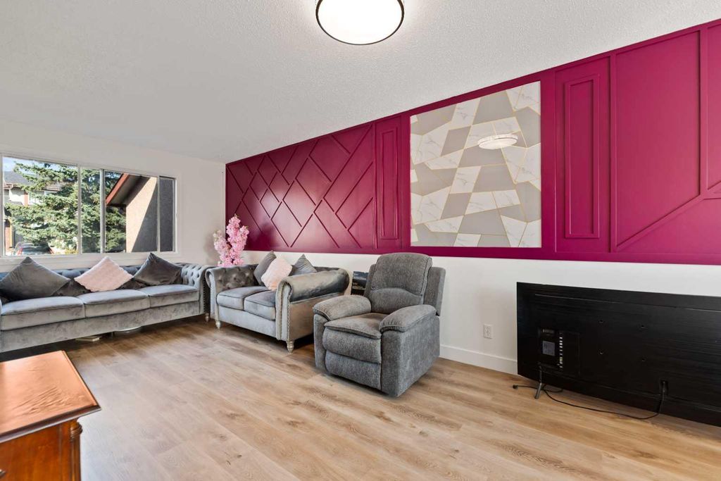 Photo of 40 Pinecliff Close NE, Calgary, AB T1Y 4N5 (MLS # A2300841)