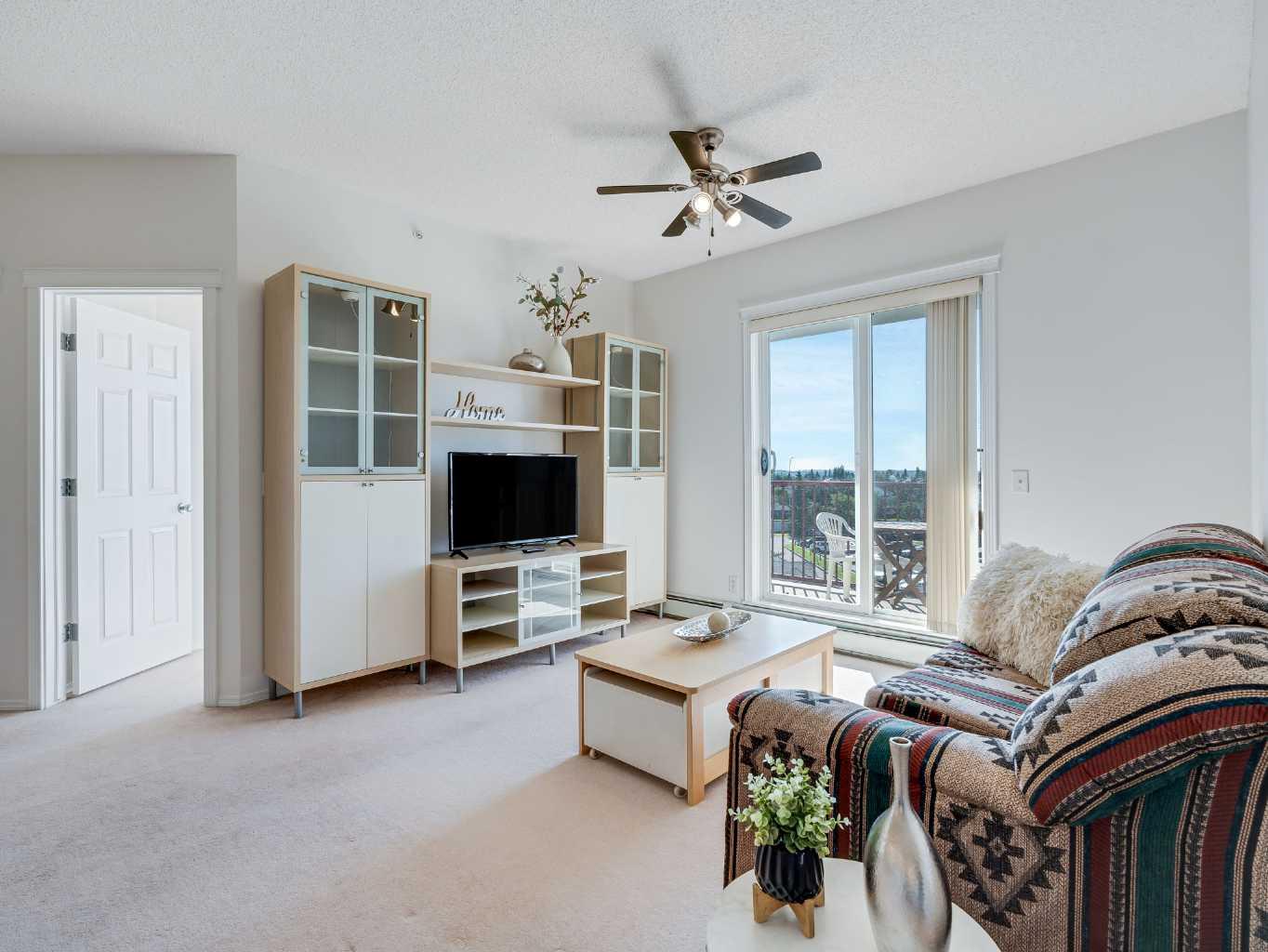 8 County Village Bay Bay 410