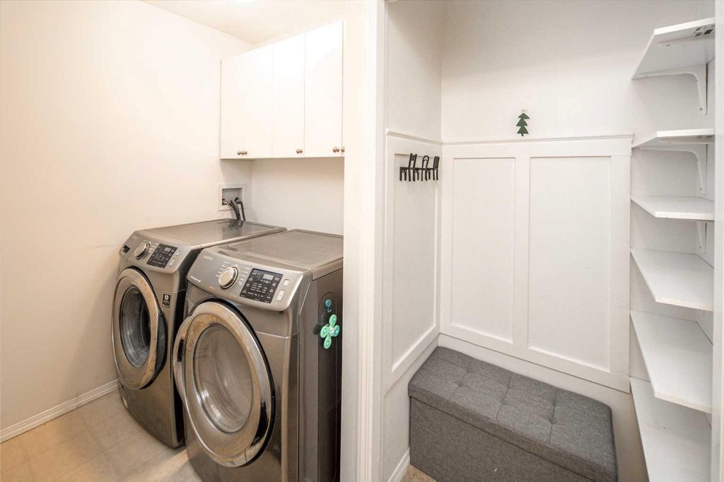 Photo of 262 Panamount Close NW, Calgary, AB T3K 5P6 (MLS # A2325758)